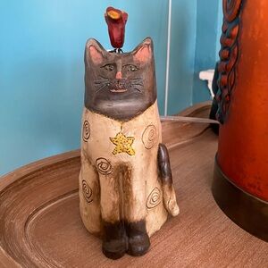 [Blossom Bucket] Primitive Kitty Figurine